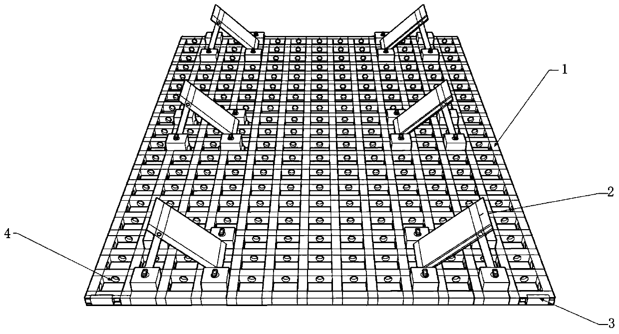 Tray, steel carrying box and steel carrying method