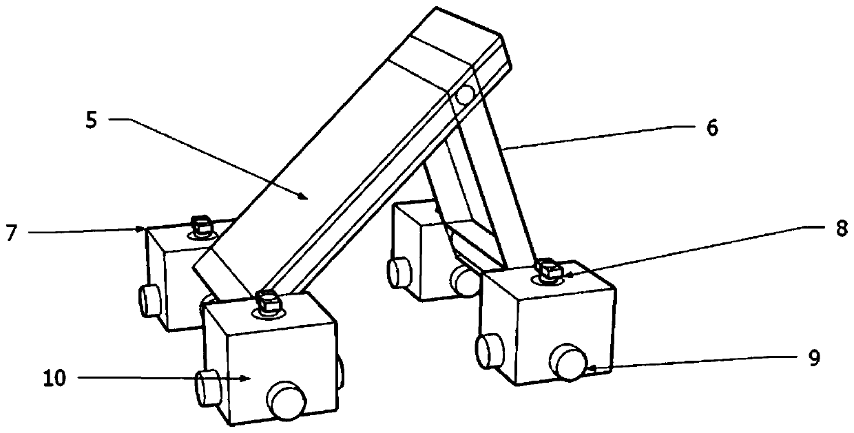 Tray, steel carrying box and steel carrying method