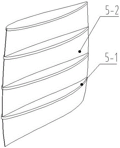 Axial flow fan comprising blades with wing-type guide plates and guide blades with bionic tail edges