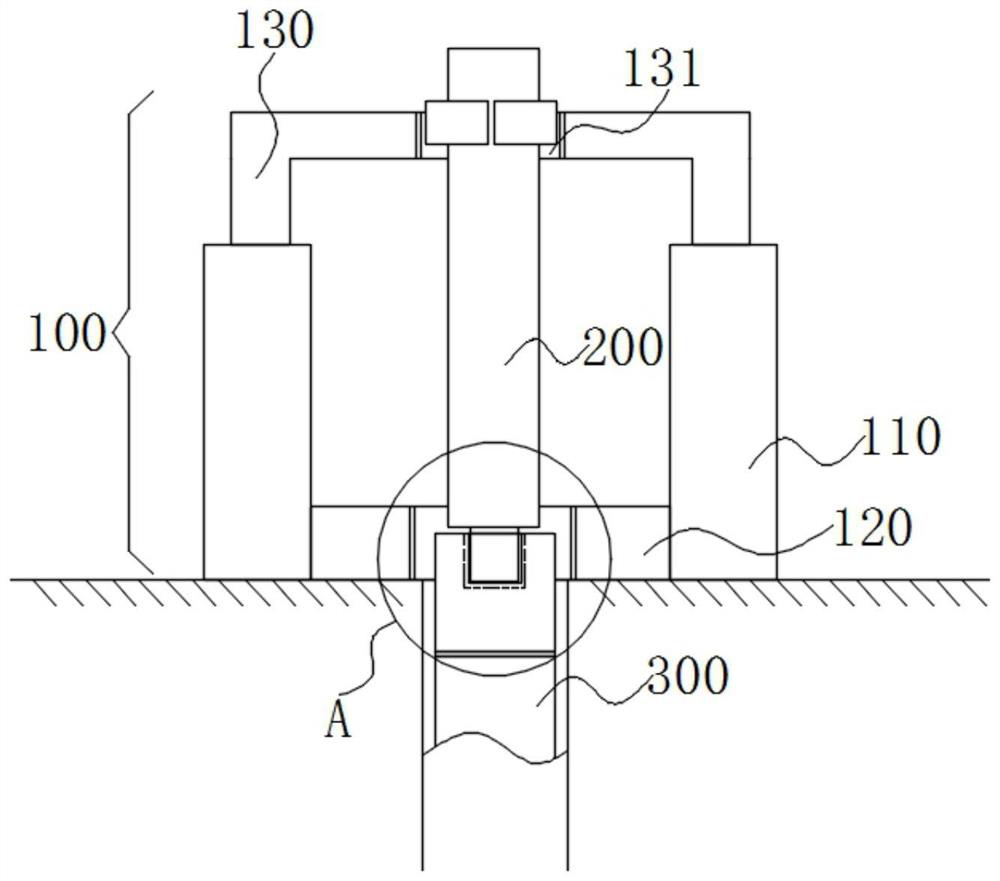 On-site collection device for petroleum-contaminated soil treatment