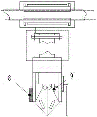 Device for rotationally discharging fermented grains out of cellar