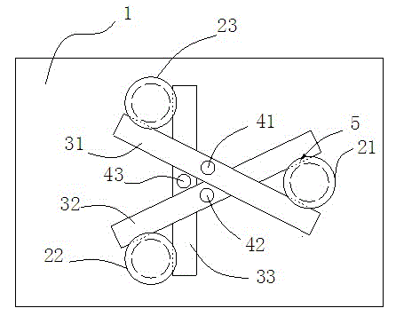 Gear interlocking device of five-gear manual transmission