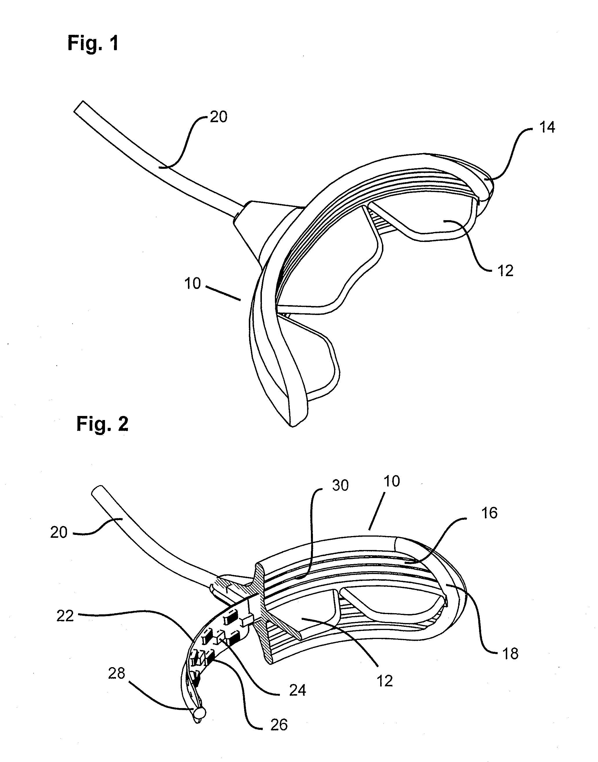 Mouthpiece that adjusts to user arch sizes and seals from oxygen exposure and methods for effecting an oral treatment