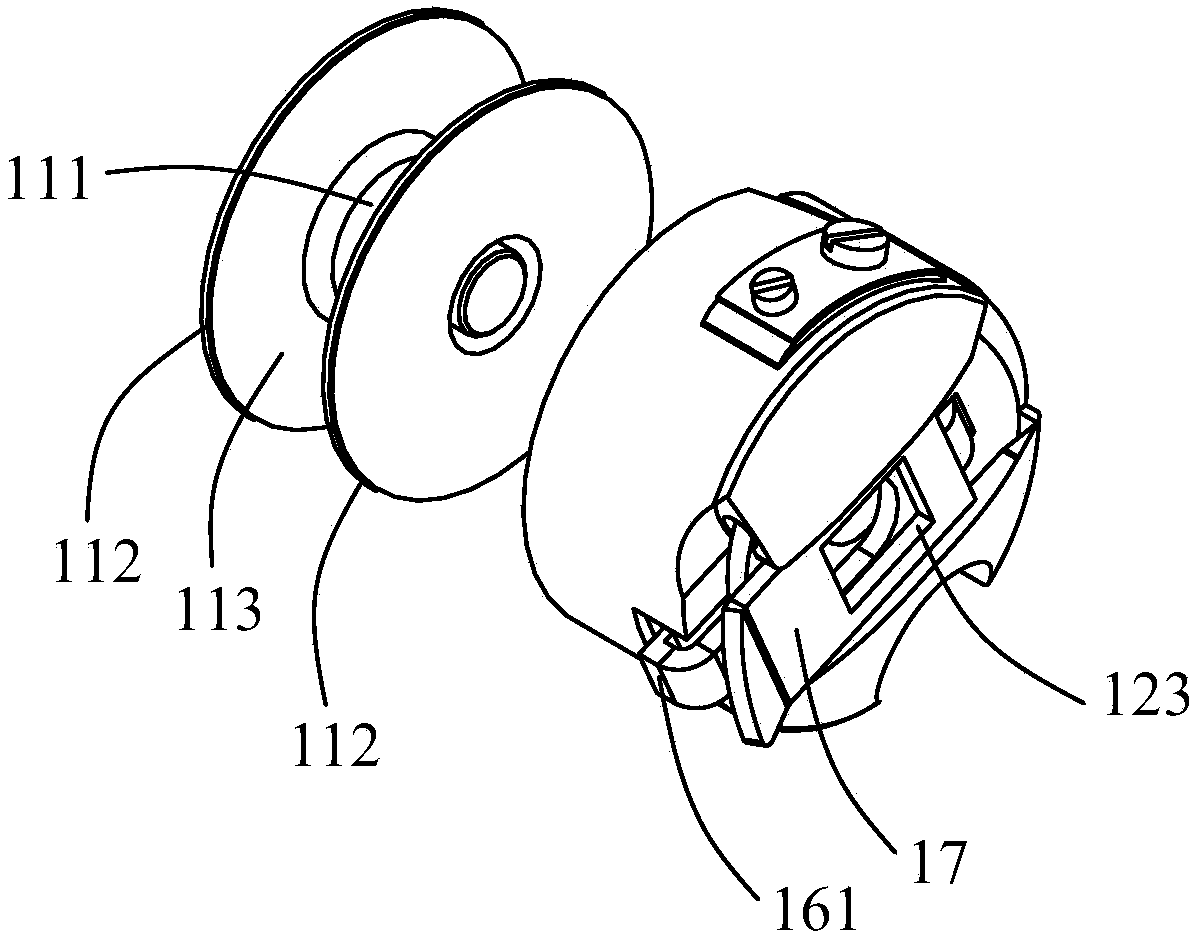 Automatic shuttle replacement device and method and sewing machine