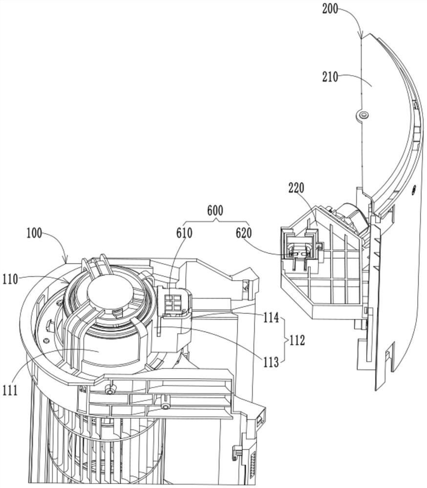 Cabinet air conditioner and air conditioner with same