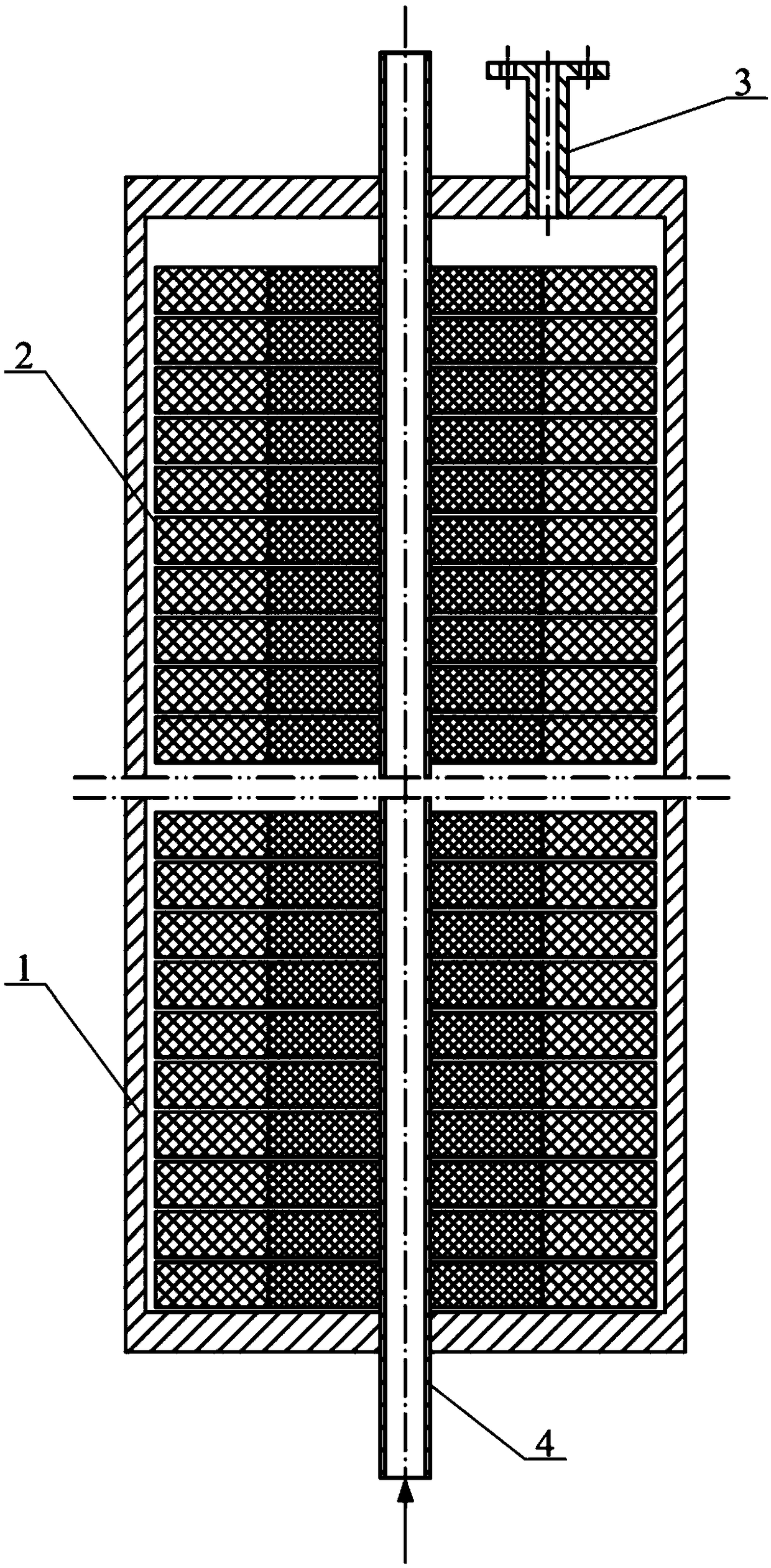 Metal hydride reactor gradiently filled with expanded graphite