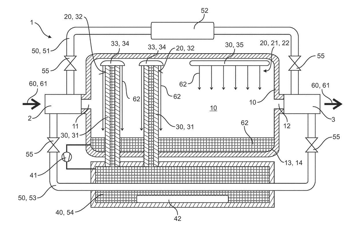 Conditioning module for regulating the temperature of and humidifying a flowing gas