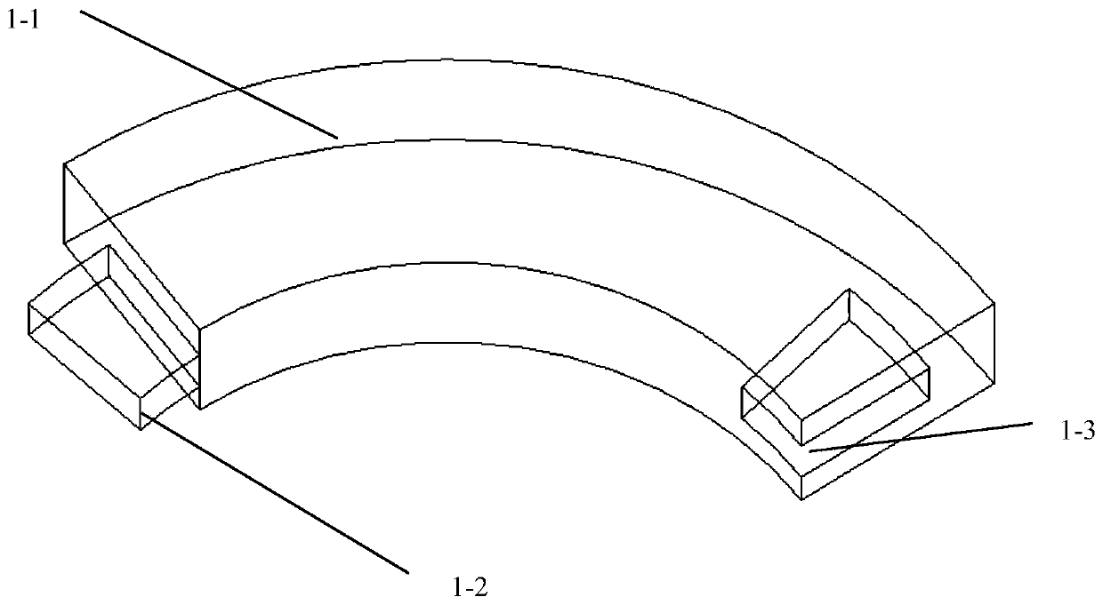 Reinforcing device for tenon-mortise structures of cylindrical template and use method thereof