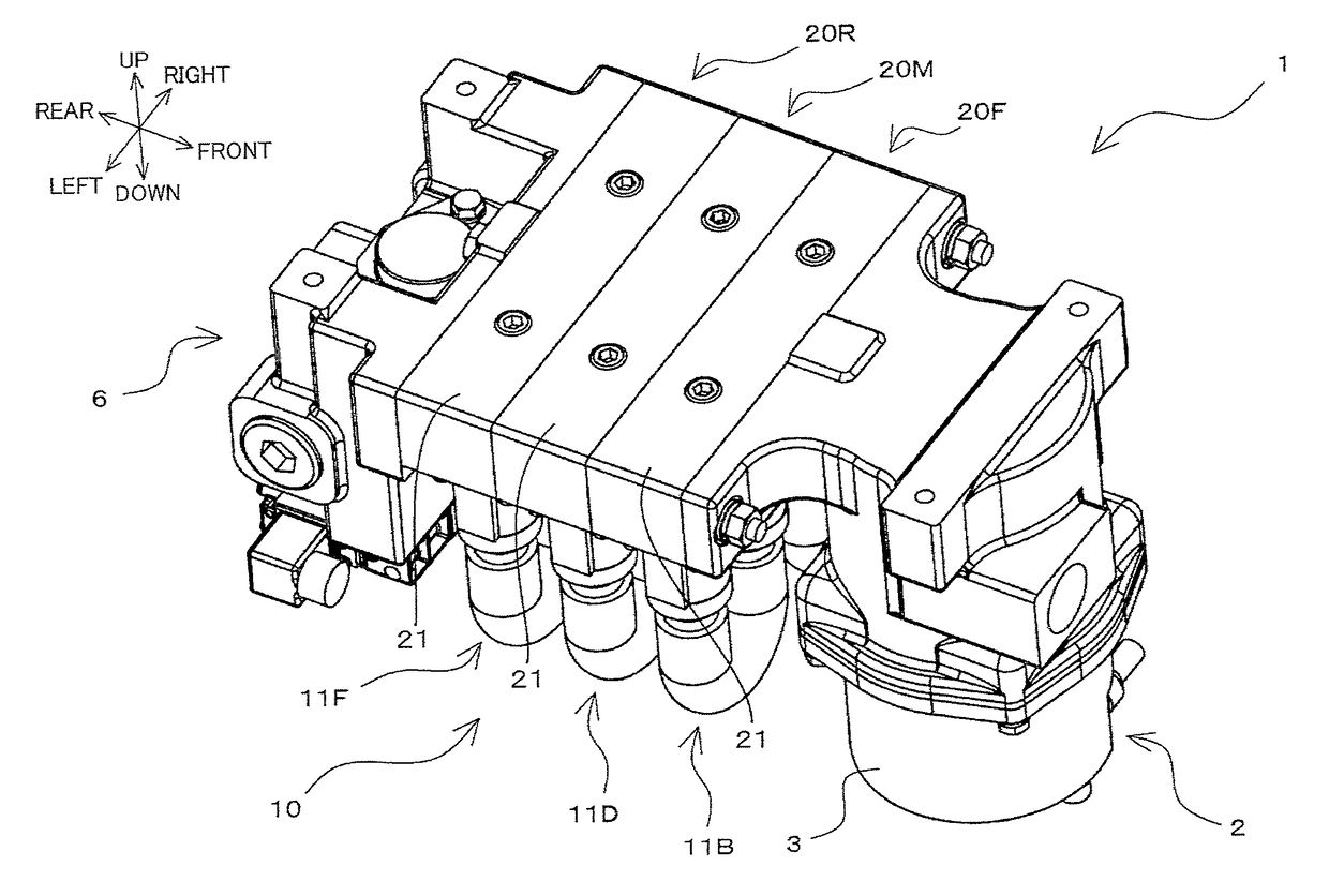 Dehumidifying device and dehumidifying module