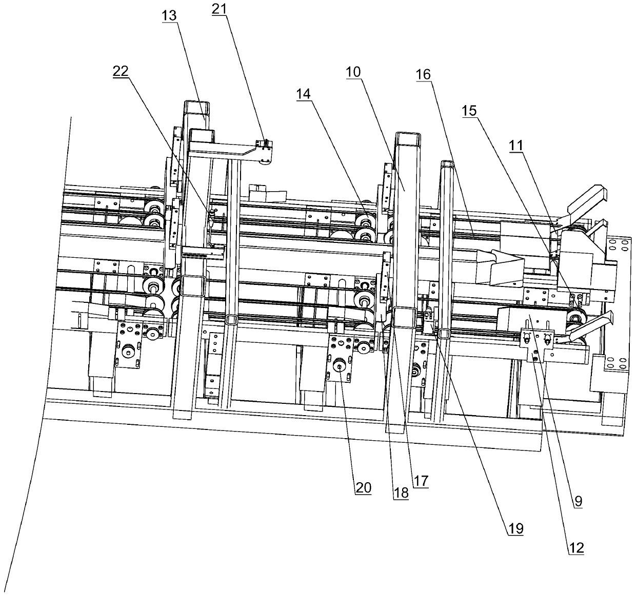 Automatic arranging device for packaging bags