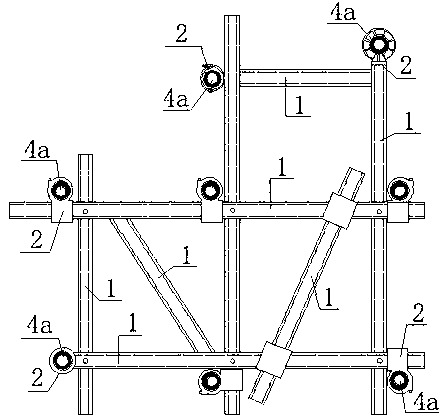 Welding horizontal sleeve type lattice column