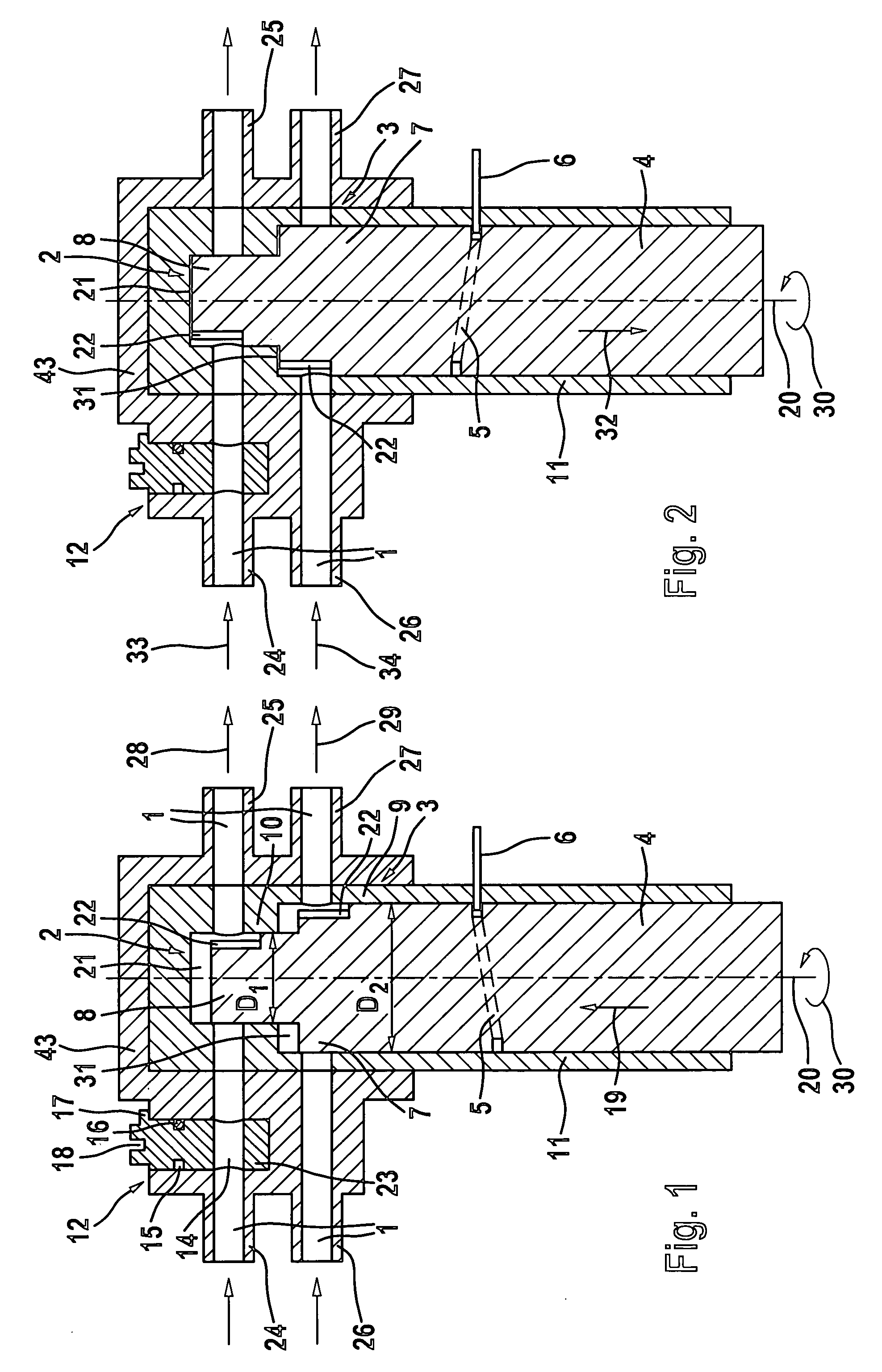 Pump system for conveying lubricating oil