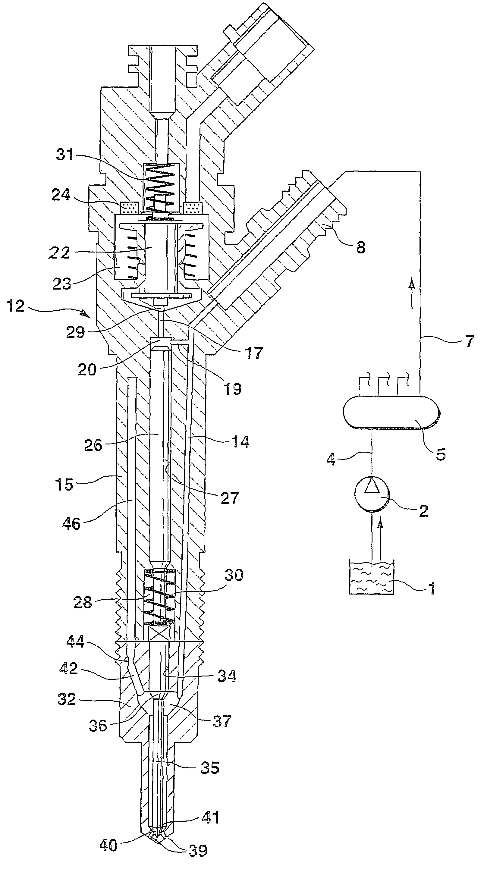 Fuel injection valve for internal combustion engines with damping chamber reducing pressure oscillations