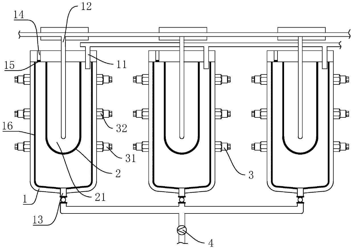 Self-cleaning degerming water purification device