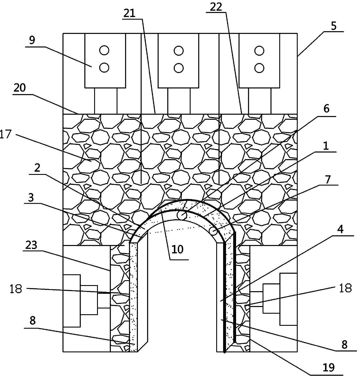 Device and method for simulating forces in different areas of arched tunnel