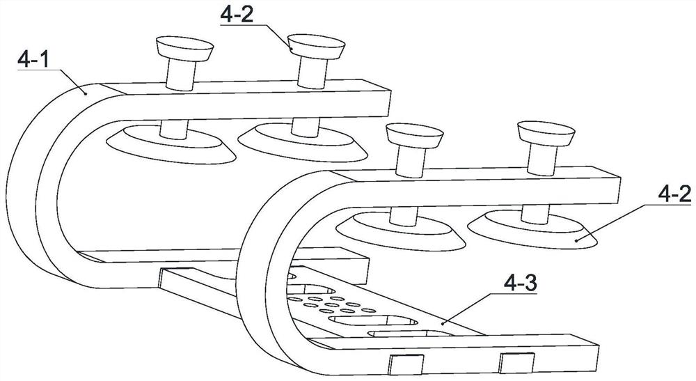 A mounted spraying device suitable for fixed-wing unmanned aerial vehicles and its application method