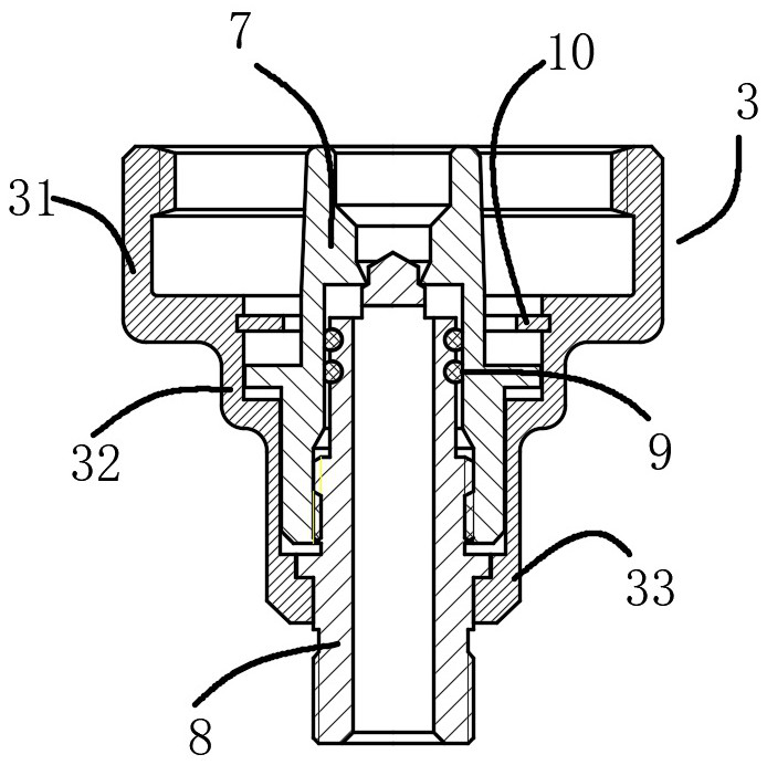 Foaming tank mounting adapter for foaming gun