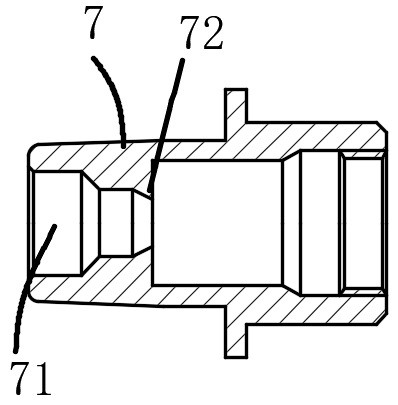 Foaming tank mounting adapter for foaming gun