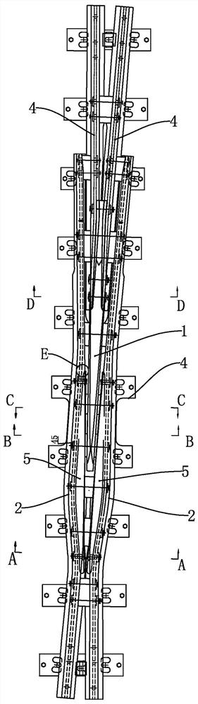 Split type combined frog