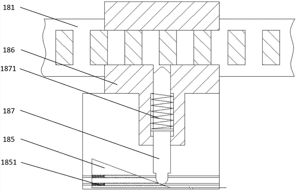 Slope retaining device capable of automatically resetting