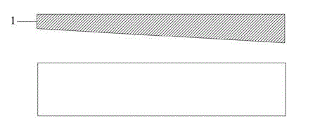 Method and device for electrolytic machining of massive array tiny pits through wedge-shaped runner