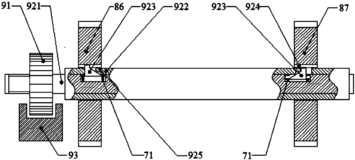 Charging bottom box capable of being automatically abutted with charging interface and applicable to various types of mobile phones