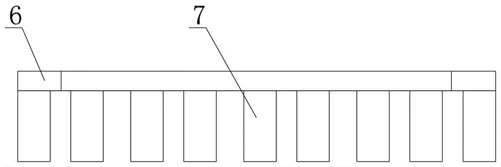 Automatic discharging system of plate pressing machine