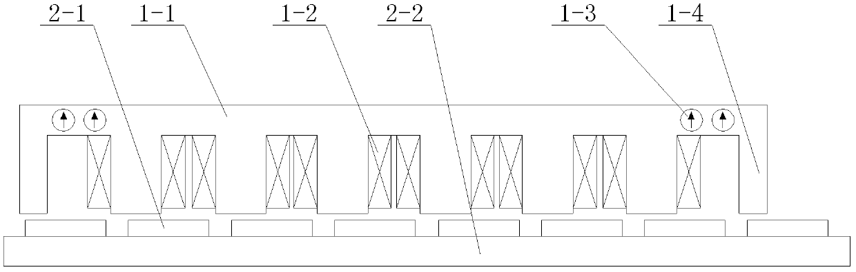 Positioning force compensating type linear permanent magnet synchronous motor