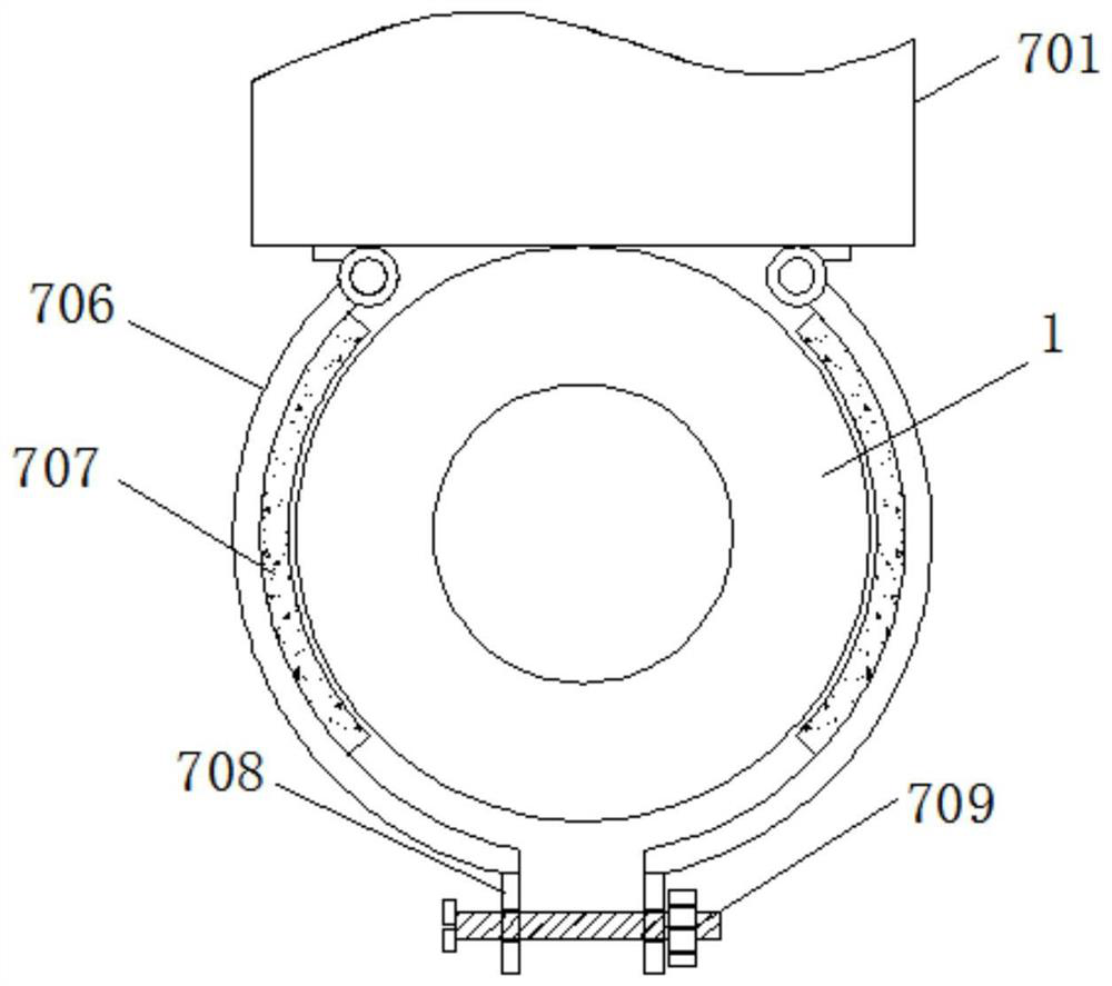 Disposable titanium clamp synchronous different-direction operation device