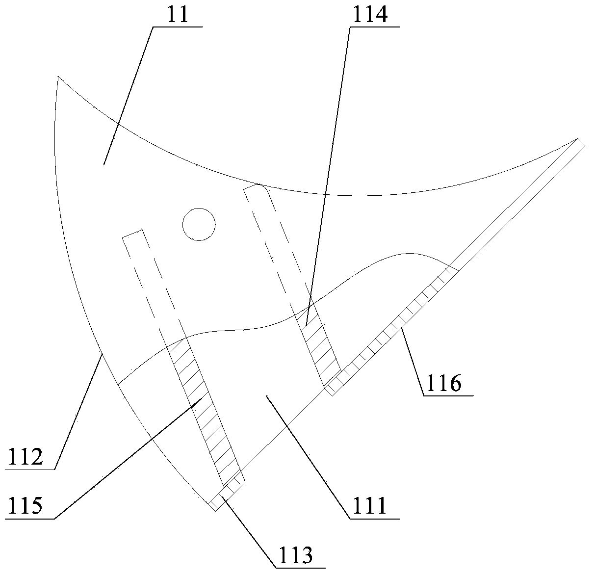 Fed material crusher, crushing tooth roller and crushing tooth assembly thereof