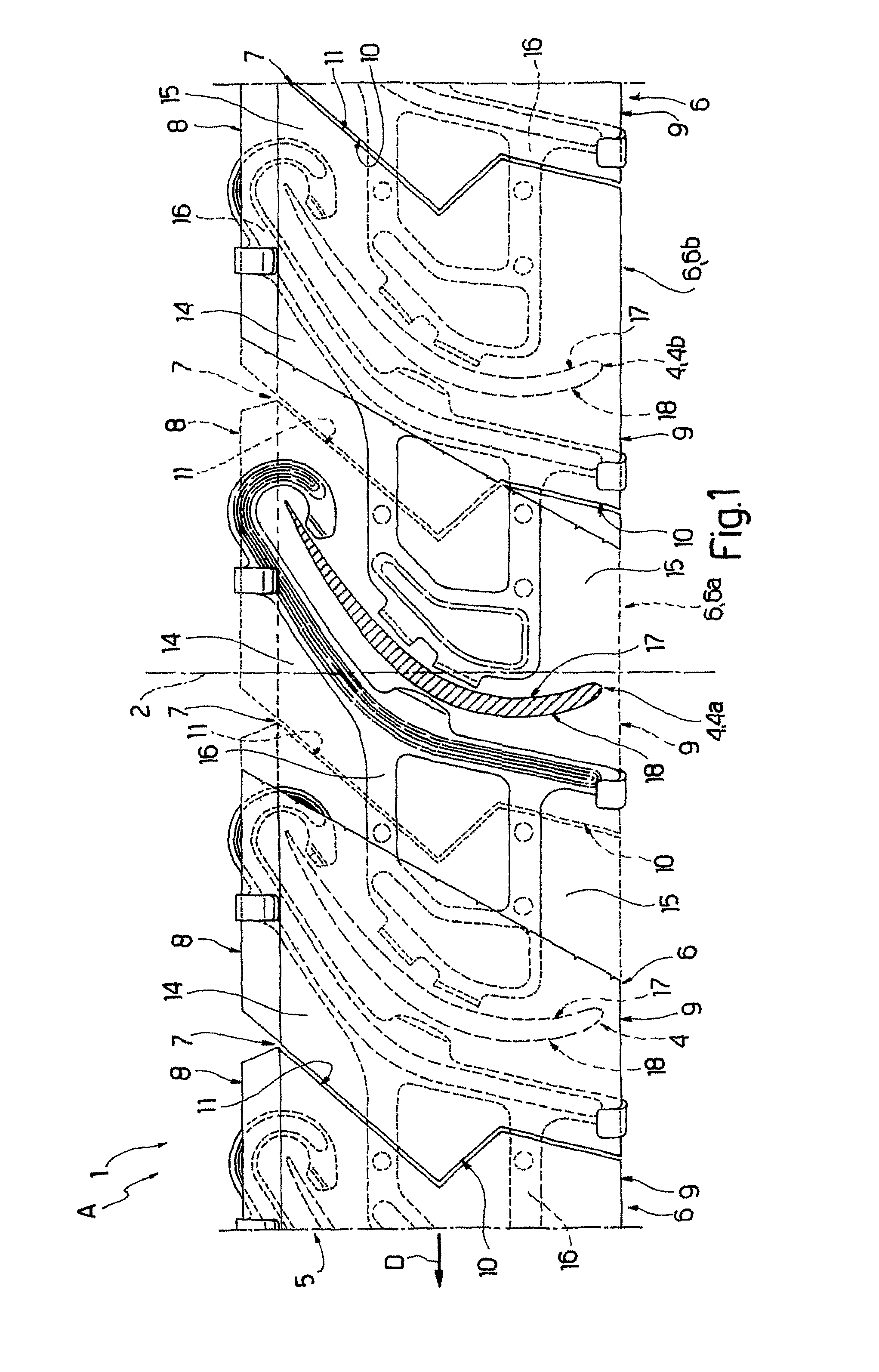 Rotor for turbomachines with shrouded blades