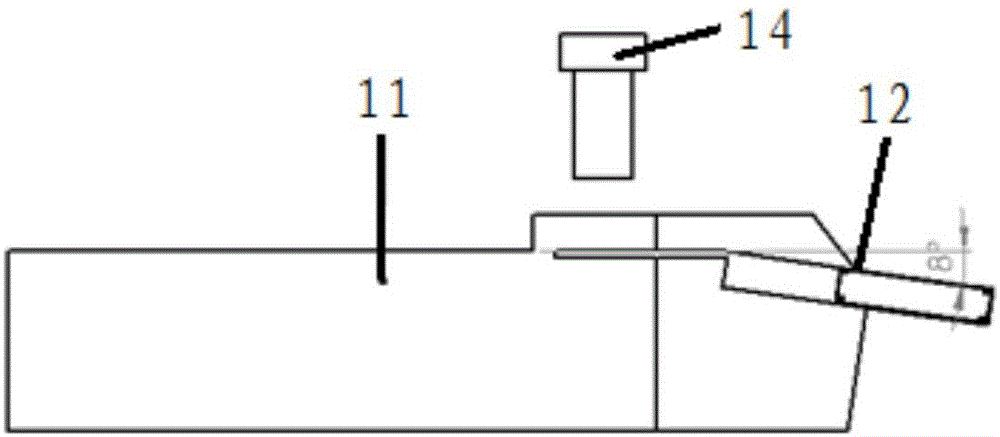 Machine-clamped cut-off tool and machining method thereof