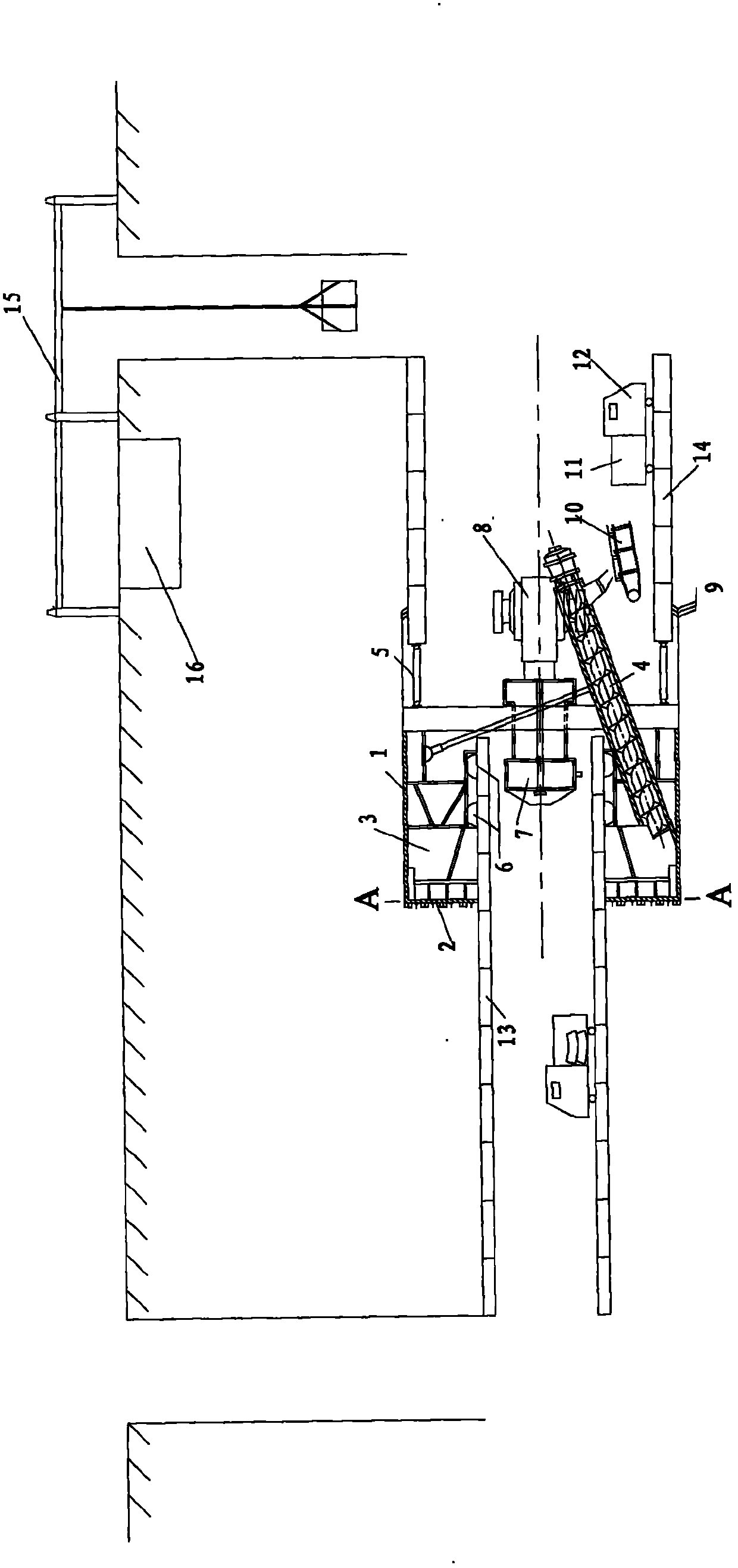 Earth pressure balance type annular shield machine