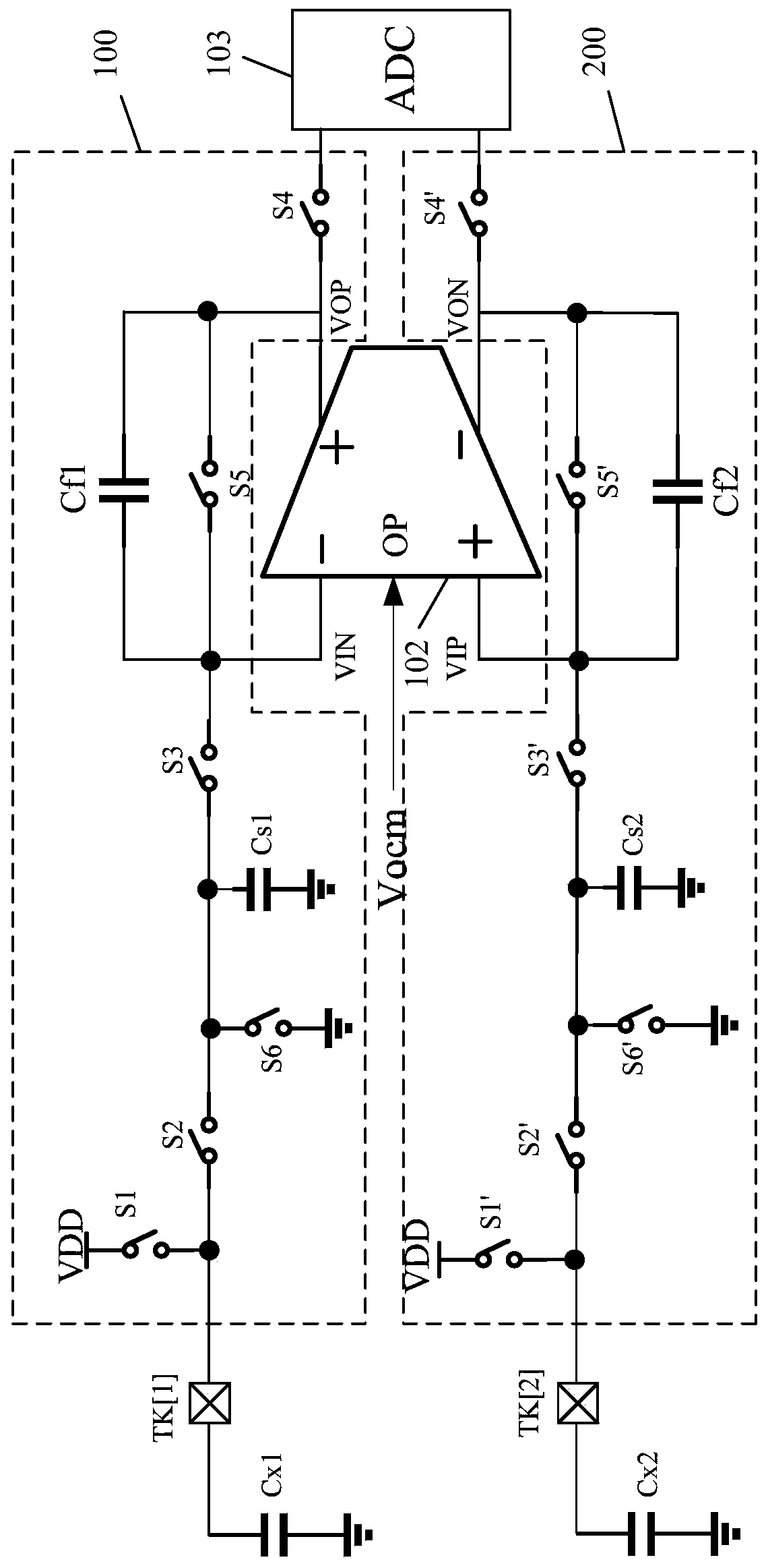 Differential touch detection circuit and touch judgment method adopting the differential touch detection circuit