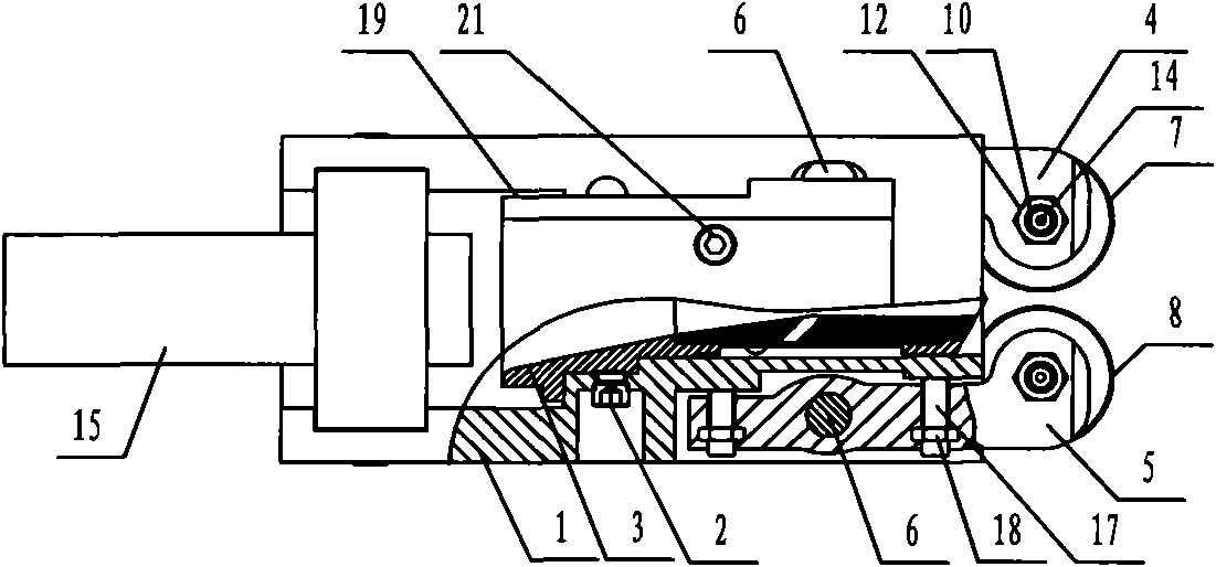 Roll-guide device for guide slot