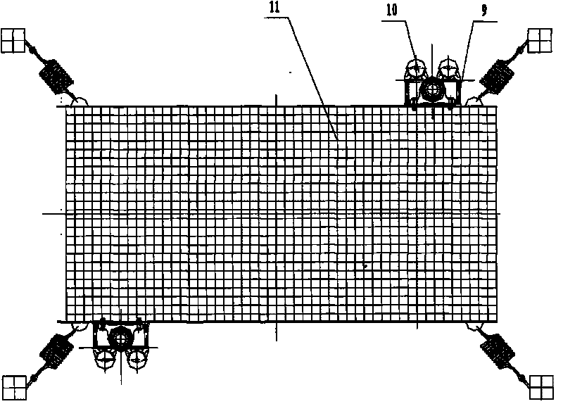 Four-machine driven self-synchronizing vibrating screen and structural parameter determining method