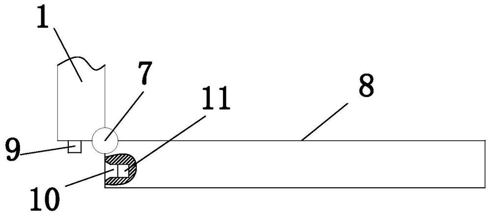 Anti-collision device at rear of large freight vehicle