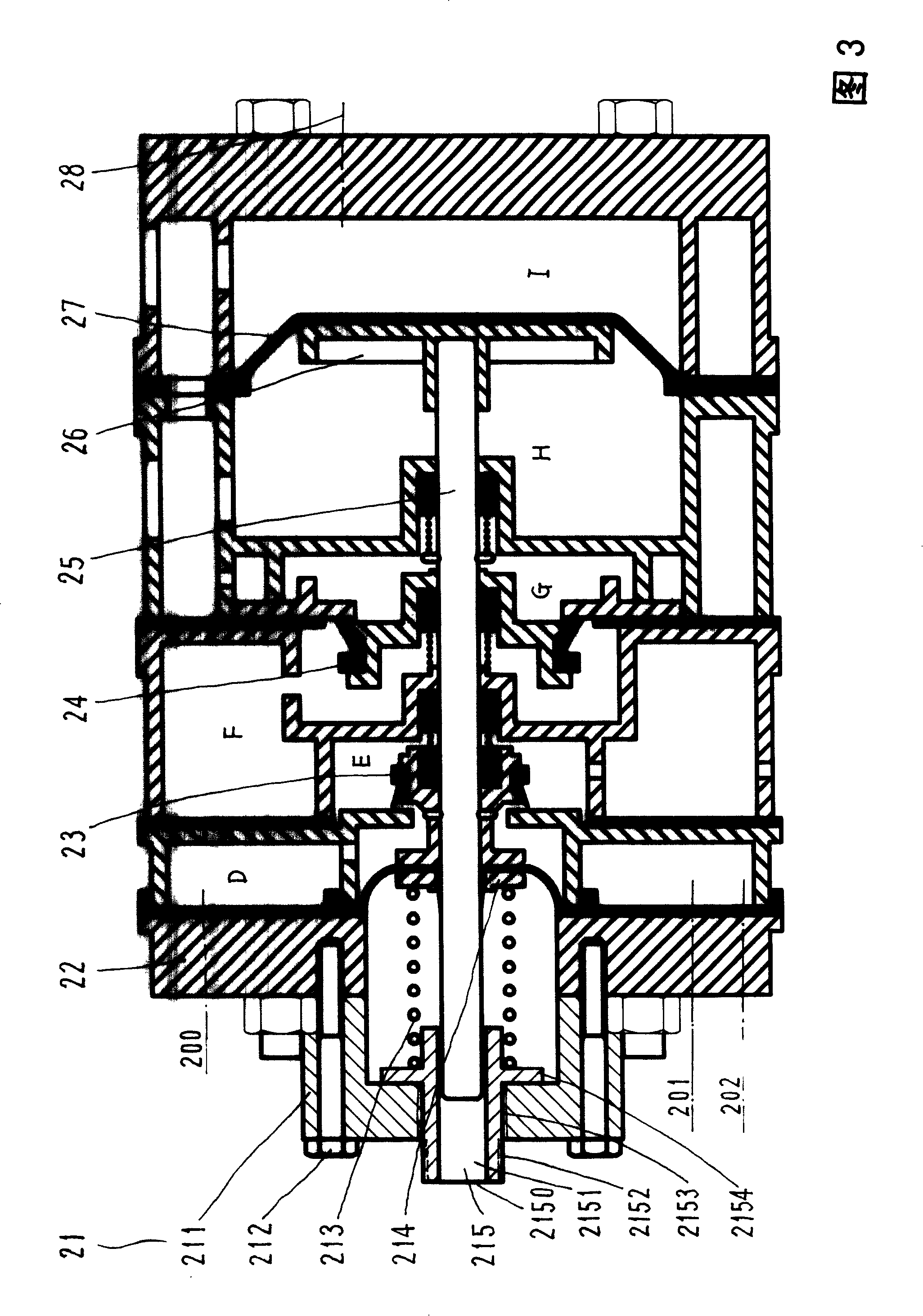 Vacuum closet discharging device