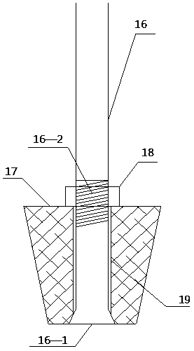 Novel automatic ore-feeding regulating device for ore separating box