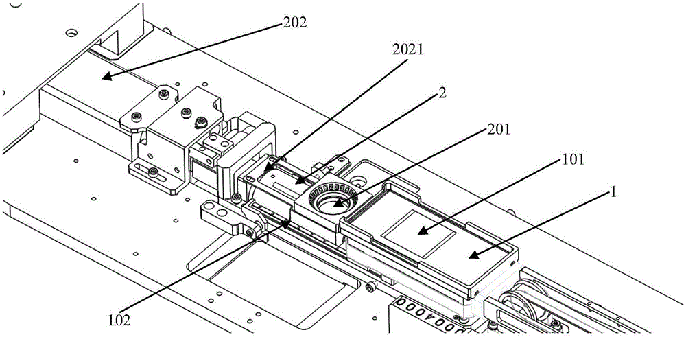 Pre-alignment system and method for bonding flip chip