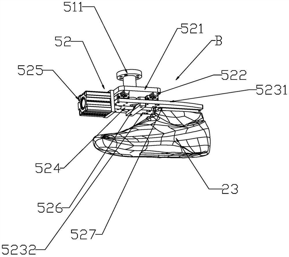 Glue brushing device for shoemaking