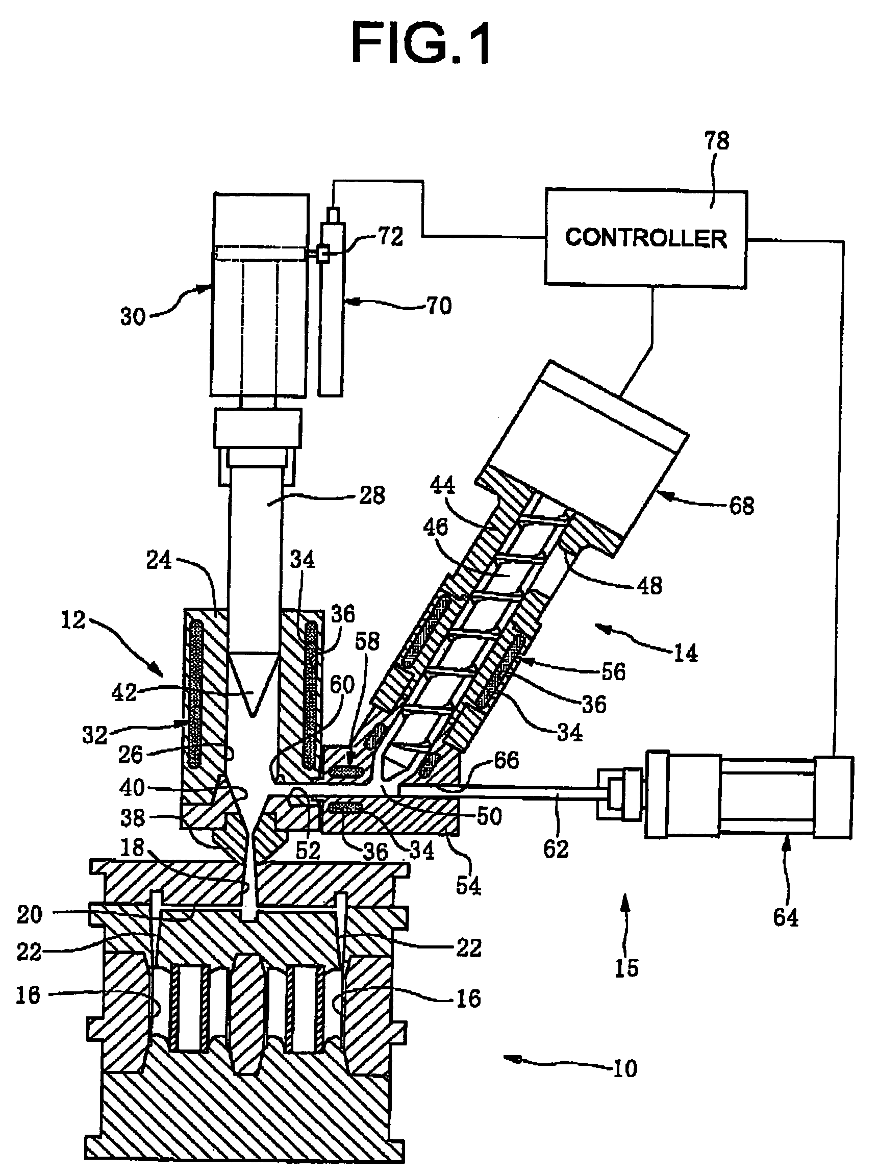 Rubber injection molding device and rubber product manufacturing method