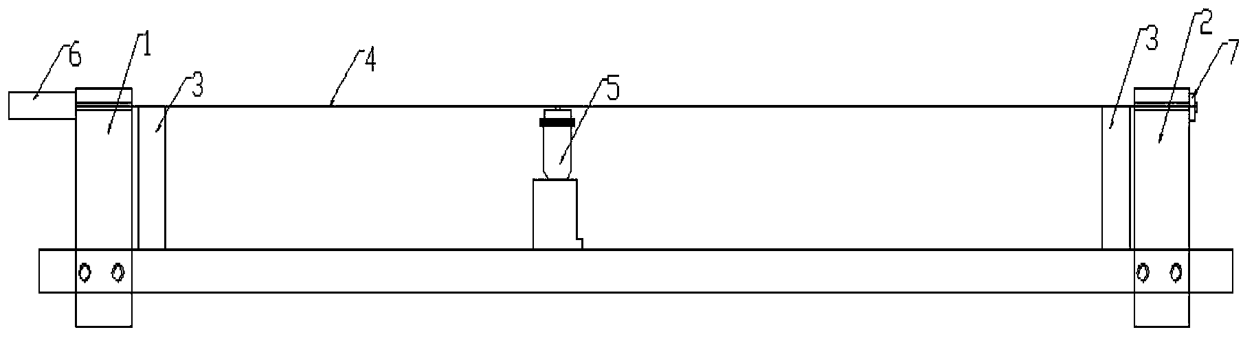 Device and method for detecting deflection of main engine of marine diesel engine