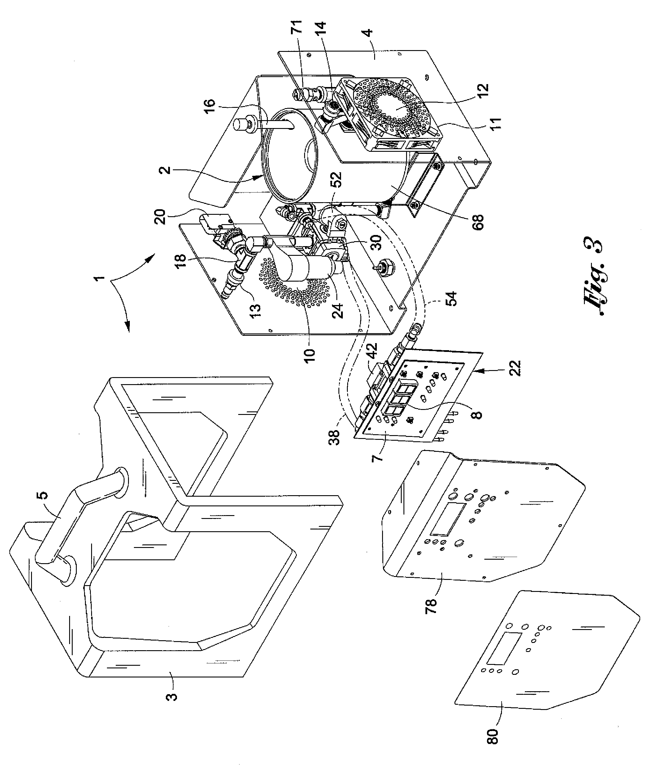 Automatic pressure-adjusting leak detecting apparatus and method