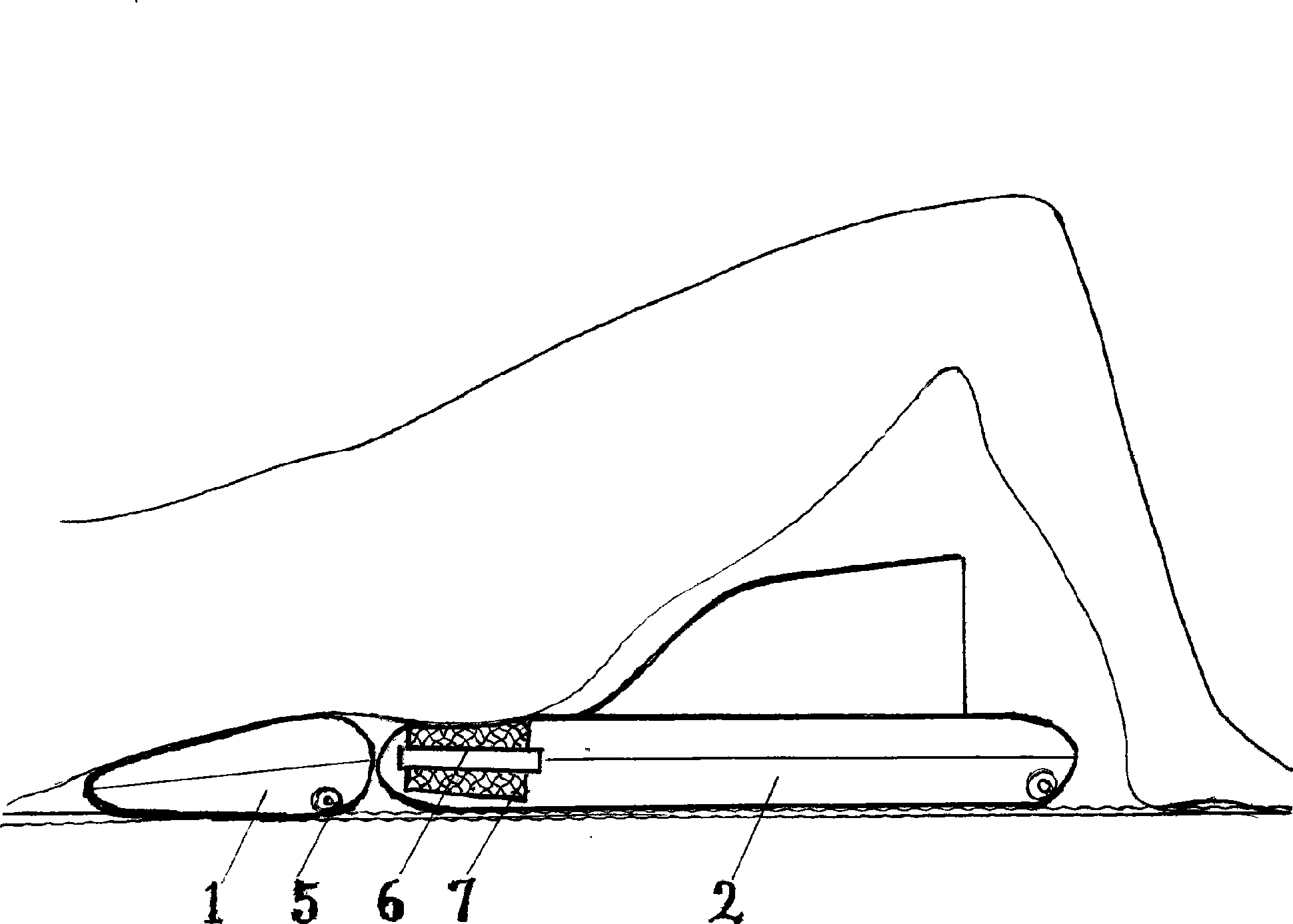 Bedpan capable of supporting buttocks and waist of clinical patient by inflating