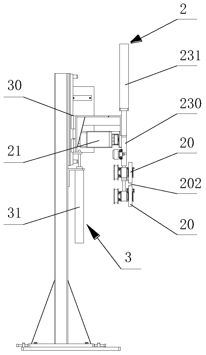 Squeeze and pull device for loose tube of optical cable