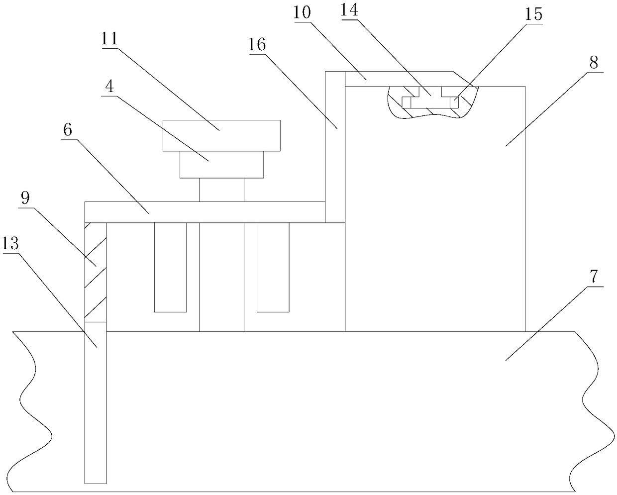 Wind-resistant photovoltaic panel mounting bracket