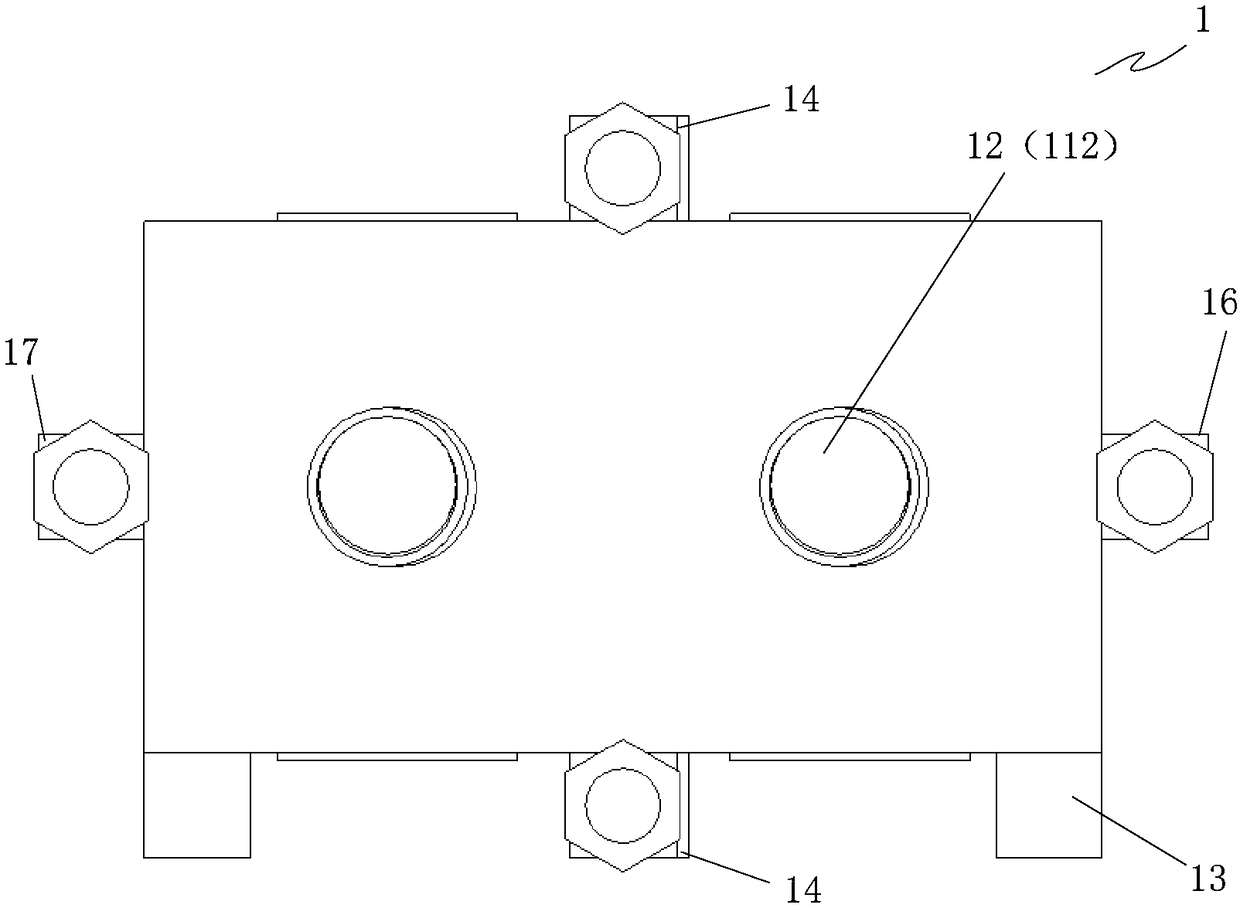 Test device for applying permanent axial compressive load to multiple concrete specimens simultaneously