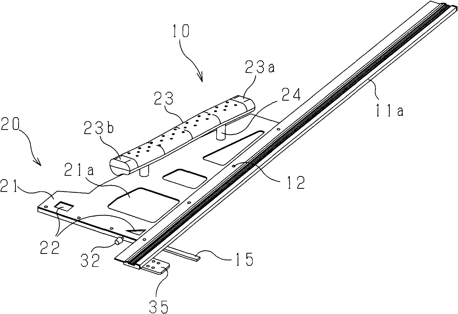 Circular saw guiding device