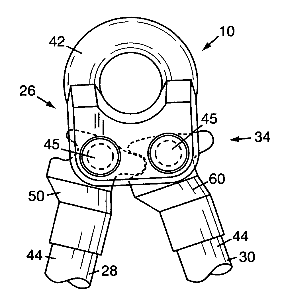 Tow bar having lunette ring head and fishtail-reducing cammed equiangularly-oriented tow bar legs